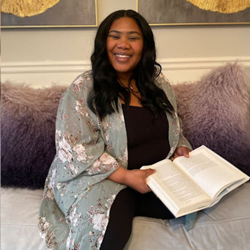 Kristen Sessoms is an Atlanta therapist providing provides individual therapy to adults, adolescents, and children, and couples and family therapy to adults. She also provides parenting support groups, and premarital workshops and groups.