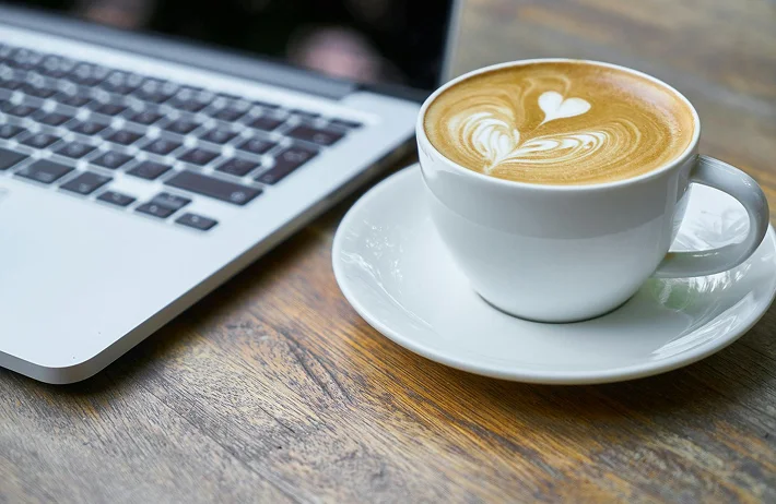 online-counseling5 Coffee and laptop